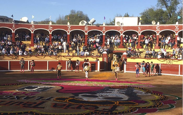 Angelino de Arriaga triunfador en la primera corrida  de la Feria Taurina Tlaxcala