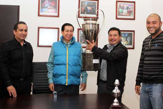 OMG-tlx-01-premiacion-futbo