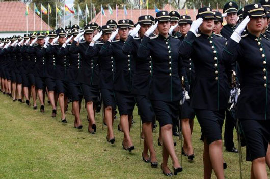 mujeres oficiales de la policxa nacional de colombia participan en la ceremonia de cambio de mando de esa institucixn referencial efe.jpg 1718483347