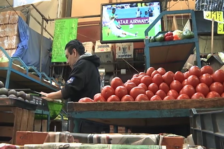 Comerciantes de Tlaxcala siguen de cerca la actividad mundialista