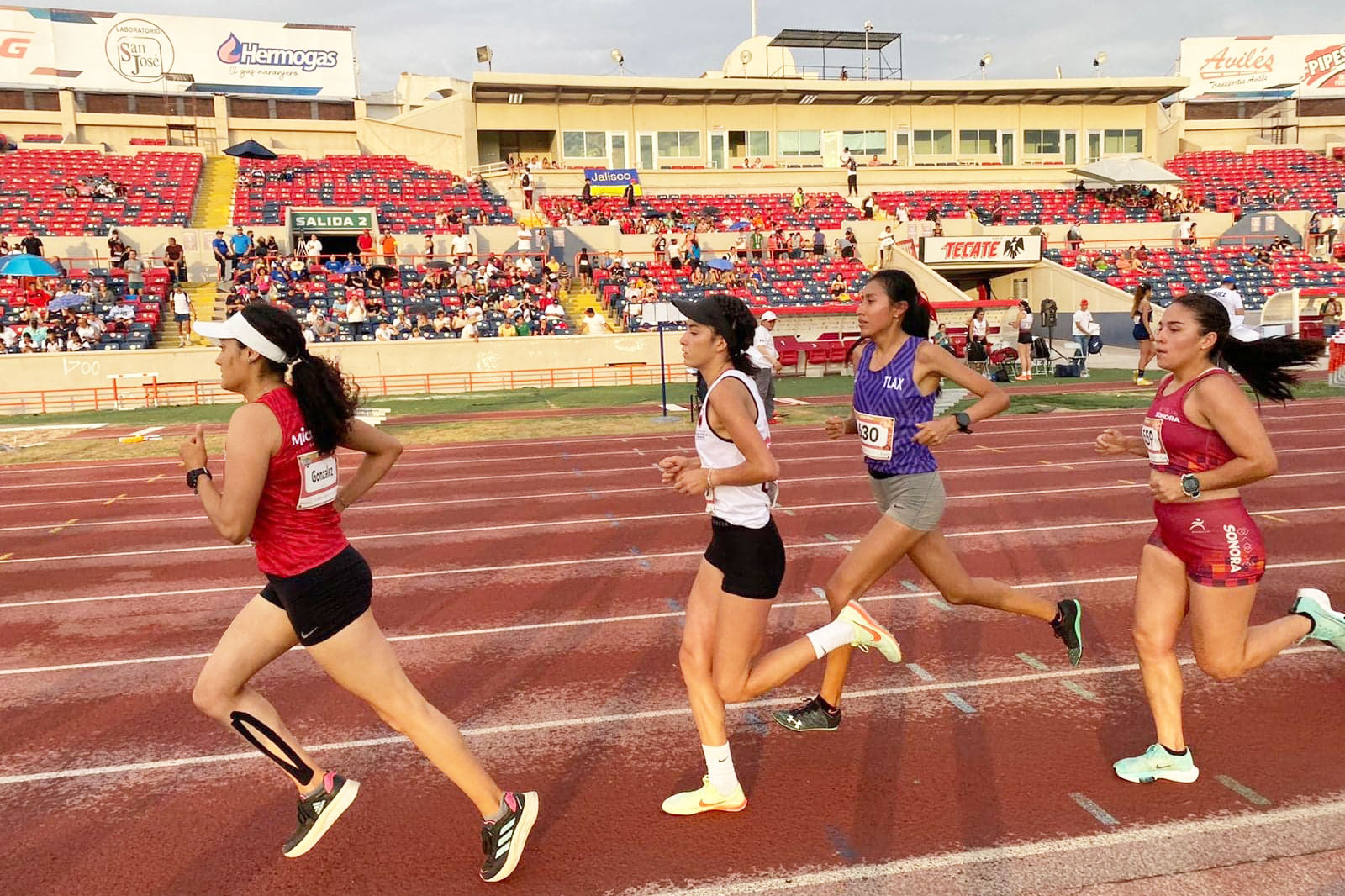 Elizabeth Tuxpan obtuvo medalla de  plata en Juegos Nacionales