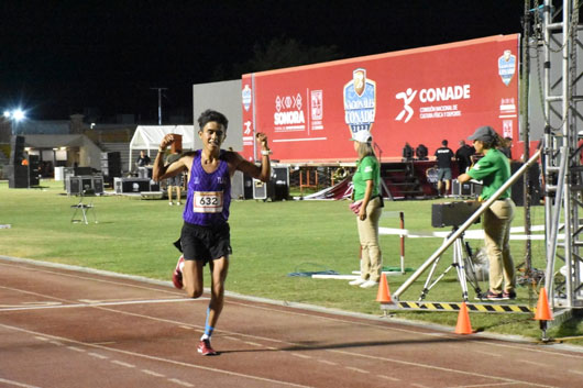 Erick Salvador se convierte en bicampeón de los nacionales CONADE