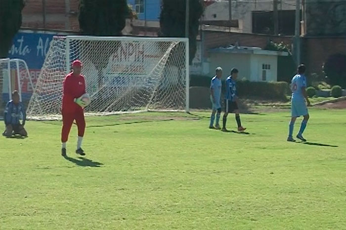 Jugadores se mantienen activos en Liga de Veteranos