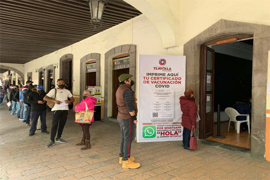 Más de cuatro mil personas han sido apoyadas en Tlaxcala Capital para imprimir su certificado de vacunación COVID