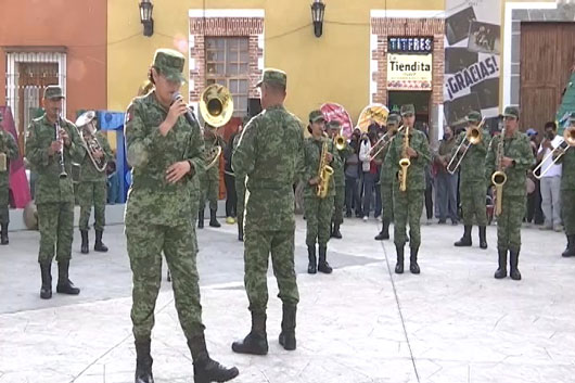 Realiza SEDENA flashmob en la explanada municipal de Huamantla 