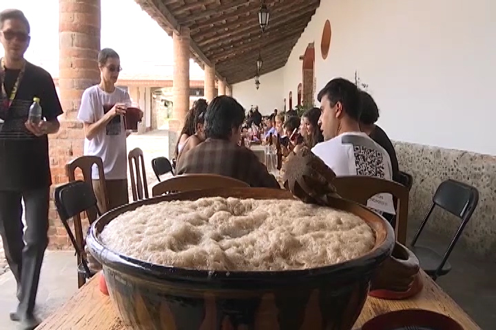 Concluye el programa de la asociación civil Soma Summer en Tlaxcala 