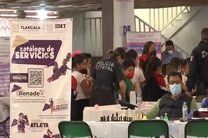 Ixtacuixtla recibió al Carrusel de información y servicios del DIF estatal 