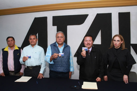 Firman convenio SMyT y ATAH para otorgar descuento en transporte a estudiantes