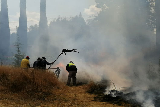 Atienden Amaxac y Santacruz Tlaxcala incendio en terrenos