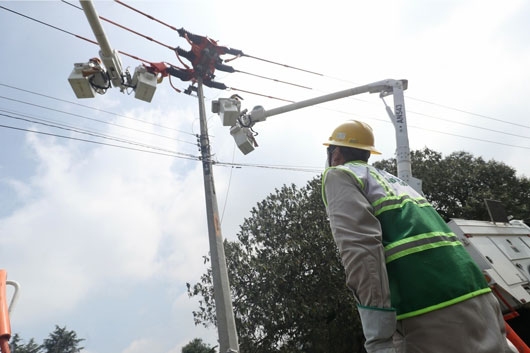 Sindicalizados de CFE logran incremento salarial de 3.5%