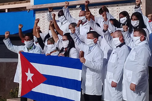 Salarios de médicos cubanos no son mayores a los de mexicanos: secretario de Salud de Nayarit