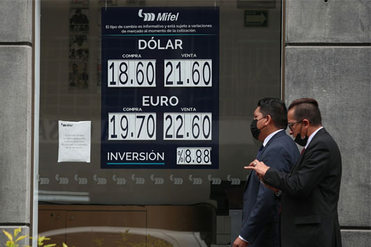 Peso se aprecia; cotiza a 20 por dólar tras reporte de inflación en EU