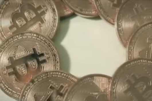 Con efectivo y bitcoin, grupos criminales evaden a la UIF