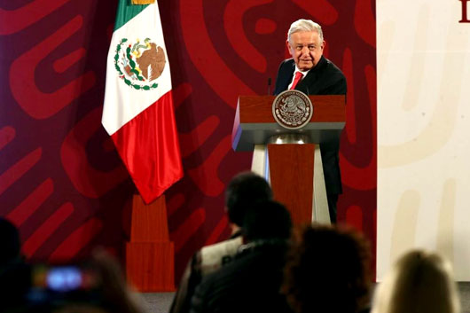 Esta noche AMLO analizará con IP tercer paquete de infraestructura