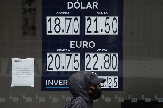 Peso y bolsa mexicana avanzan en una apertura tranquila