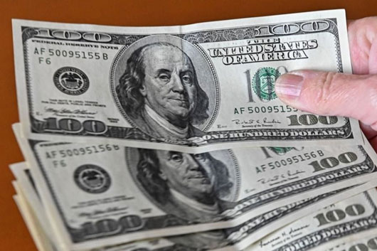 Se aprecia el peso 0.36%; se vende en $19.80 por dólar 