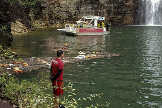 Desprendimiento de rocas en Brasil deja 5 muertos y 20 desaparecidos