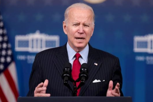 El mundo libra una batalla entre la democracia y el autoritarismo: Biden