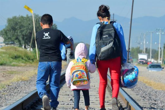 Más de 2 millones de personas refugiadas deberán ser reubicadas en 2023, advierte Acnur