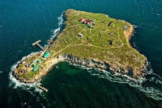 Ucrania destruye dos barcos patrulleros rusos cerca de la Isla de las Serpientes