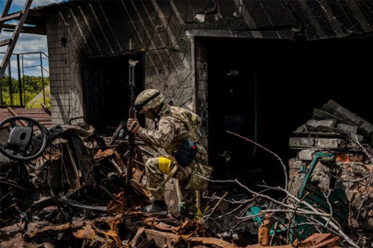 Ucrania condena a 11 años de prisión a dos soldados rusos que bombardearon Járkov
