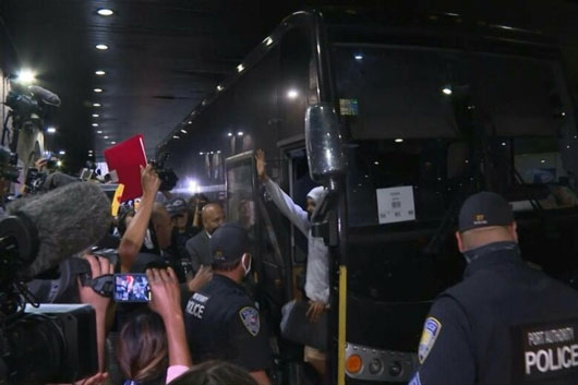 Nueva York instala segundo campamento para alojar a migrantes enviados de Texas