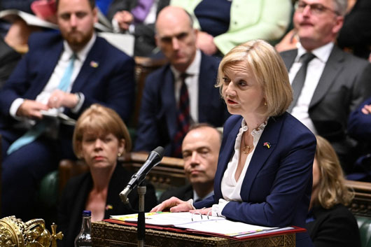 Descarta Liz Truss más impuestos a petroleras para enfrentar crisis