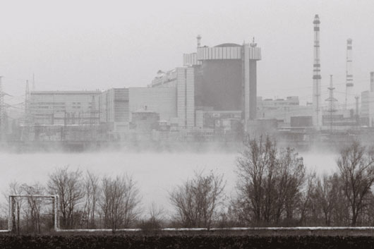 Ucrania acusa a Rusia de bombardear central nuclear de Pivdennoukrainsk 