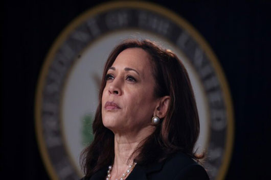 Kamala Harris urge resolver tema migratorio en la frontera EUA-México 