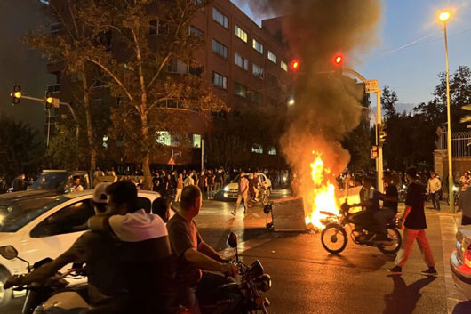 Protestas en Irán tras fallecimiento de Mahsa Amini dejan al menos tres muertos