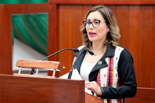 Diputada Reyna Flor Báez reconoce trascendencia histórica del Congreso del Estado  