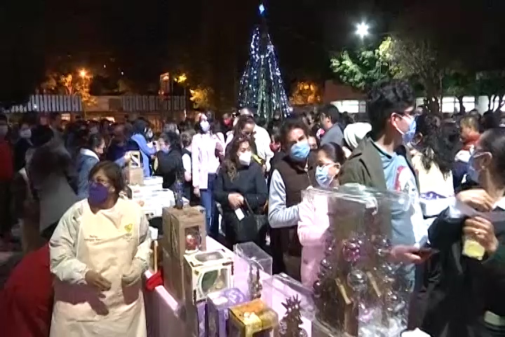 Realiza IMSS Tlaxcala encendido oficial de su árbol navideño