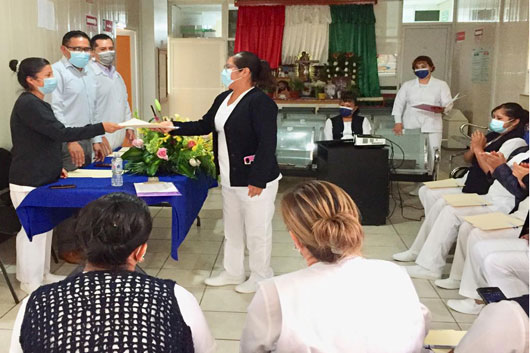 Agradece paciente que superó Covid-19 a enfermeras del Hospital General de Nativitas