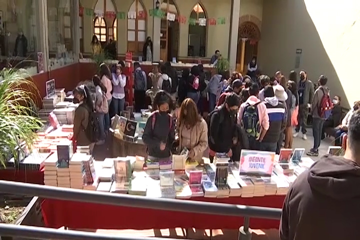 Inauguran el “Tendido de Libros” en el Museo Miguel N. Lira 