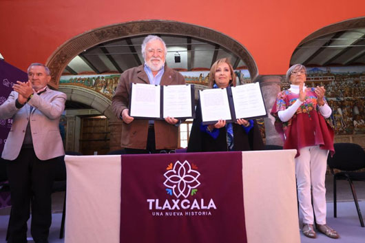 Signan gobiernos estatal y federal convenio marco en materia de población  