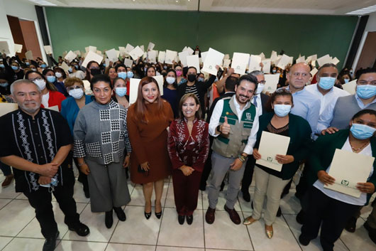  Otorgan Gobierno del Estado e IMSS 300 bases más a personal de salud