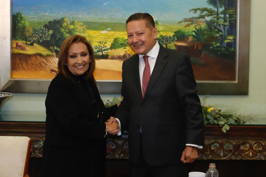 Gobernadora Lorena Cuéllar recibe al nuevo delegado de la FGR en Tlaxcala, Rafael Contreras Labra