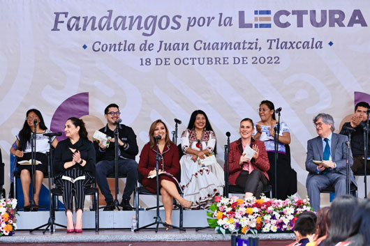 Encabezaron gobernadora Lorena Cuéllar y Beatriz Gutiérrez “Fandangos por la Lectura” en Contla
