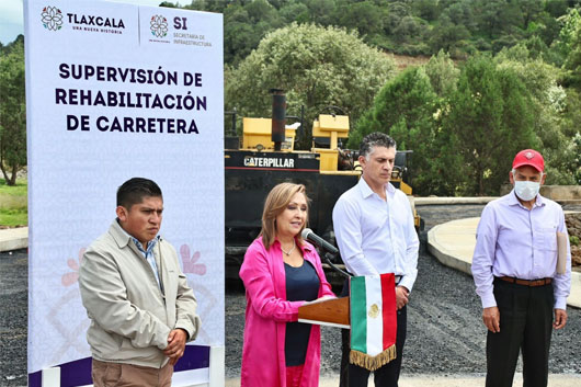 Supervisó gobernadora Lorena Cuéllar avances de obras carreteras en Xaltocan