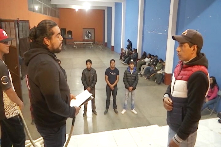 Jóvenes de Chiautempan se preparan para representar la vida, pasión y muerte de Jesucristo 