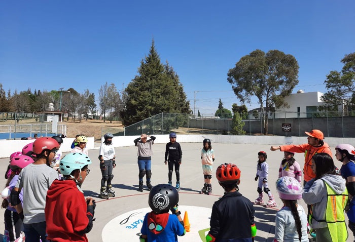 Culminó curso de patinaje