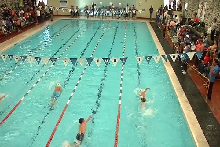 A través de cursos a instructores se busca brindar seguridad a nadadores 