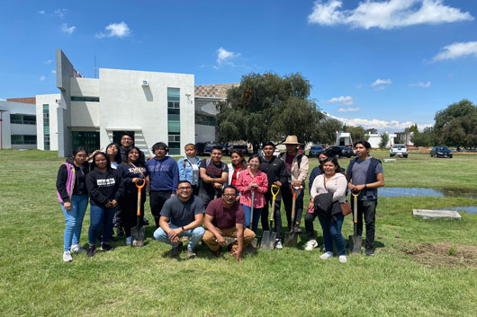 Reforesta UPTx áreas verdes del campus universitario