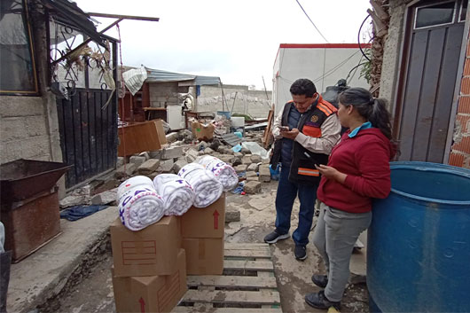 Entrega Coordinación Estatal de Protección Civil apoyos a familias afectadas por granizada
