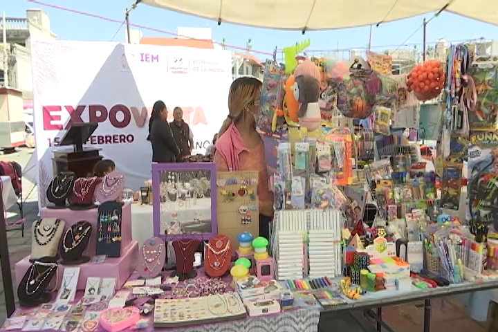 Realizó IEM primera Expo Venta de Mujeres  Emprendedoras en Amaxac