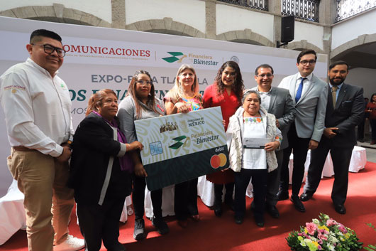 Gobierno del Estado atestiguó la entrega de créditos solidarios a emprendedores