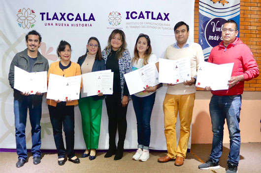 Certifica ICATLAX a docentes de universidad privada