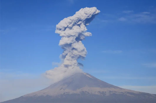 Volcán Popocatépetl emite 150 exhalaciones, 1 explosión y más de 3 horas de tremor