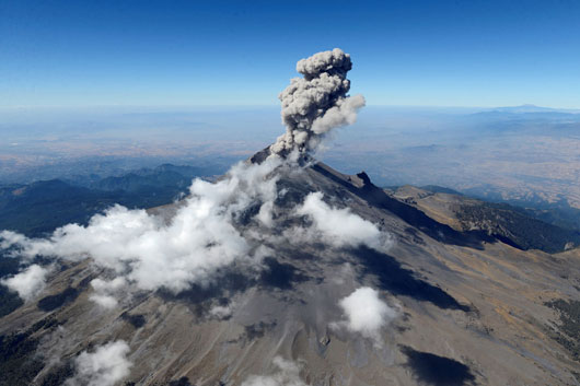 Volcán Popocatépetl presenta 97 exhalaciones y tremor en las últimas 24 horas