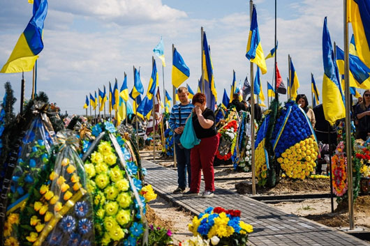Acabaron en el mercado 'negro' armas de EU para Ucrania: Hersh